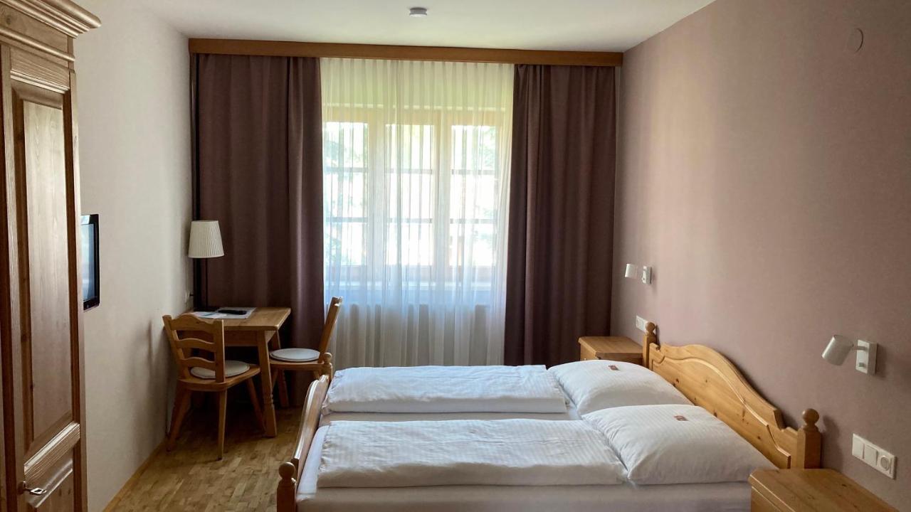 Kapelln Zoechbauer Gaestehaus - Hotel Garni מראה חיצוני תמונה